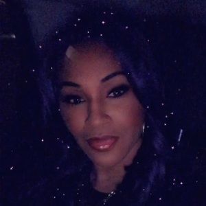 Meet your Posher, Raquel